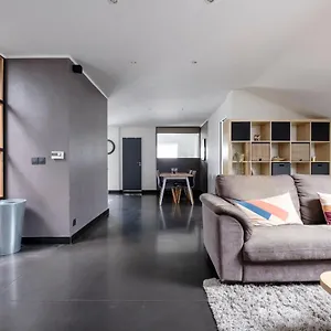 Beautiful Penthouse With Terrace Tour & Taxis *