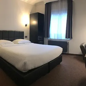 Otel Chantecler 2*
