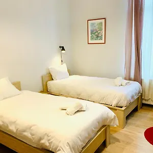 Du Parlement Otel Brüksel