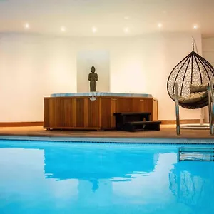 Villa Havre De Paix A :piscine, Sauna, Jacuzzi *