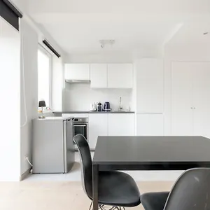 Apartament Beautiful Close To Avenue Louise Bruksela