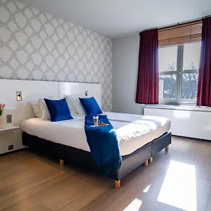 Falko 4* Meise