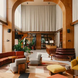 The Standard, Bruxelas