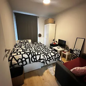 Alexanor Cosy Private In A Shared Homestay Brussels
