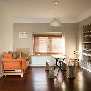 Bed & Breakfast La De Plume Schaerbeek